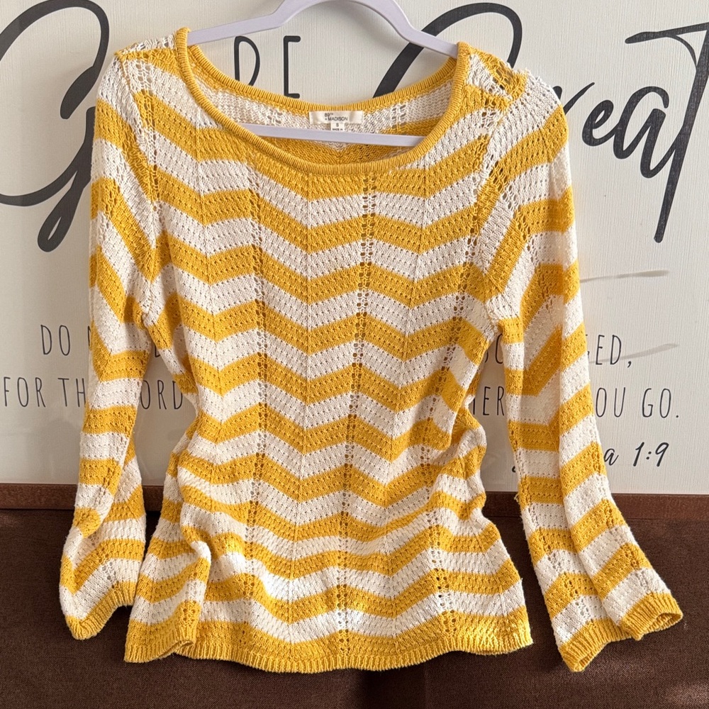 89th & Madison Yellow and White Chevron Sweater